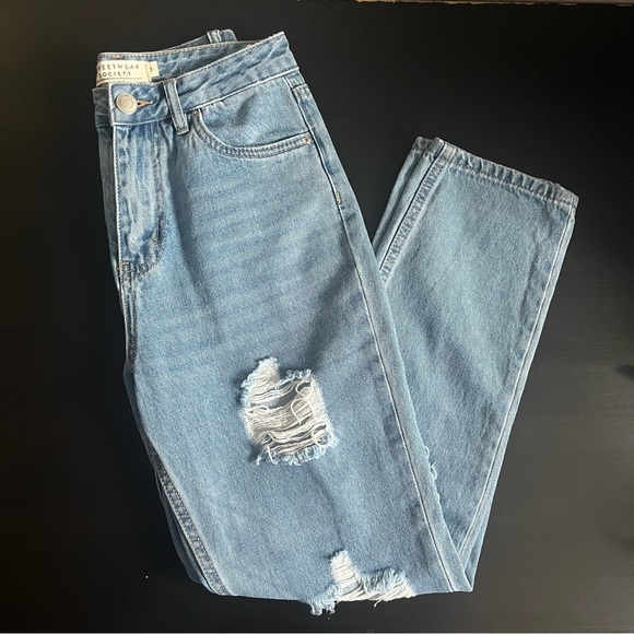 STREETWEAR SOCIETY | Vintage High Rise Mom Jeans - Picture 6 of 8